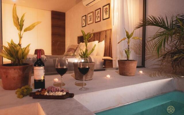 Spacious 2BR apt   Wide balcony w/tub & Yoga deck