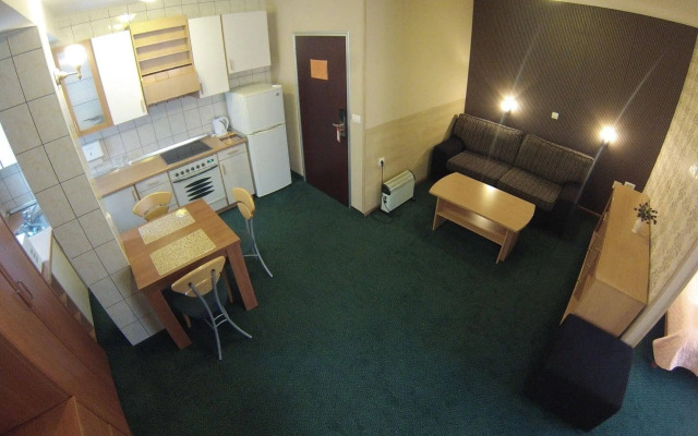 Orange Inn Hotel