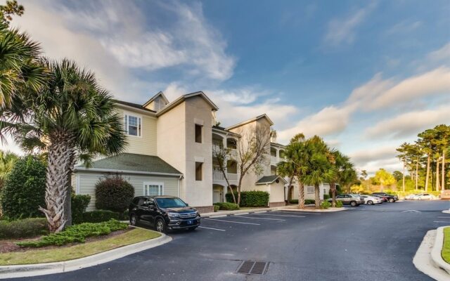 World Tour Golf Links Condos by Escape