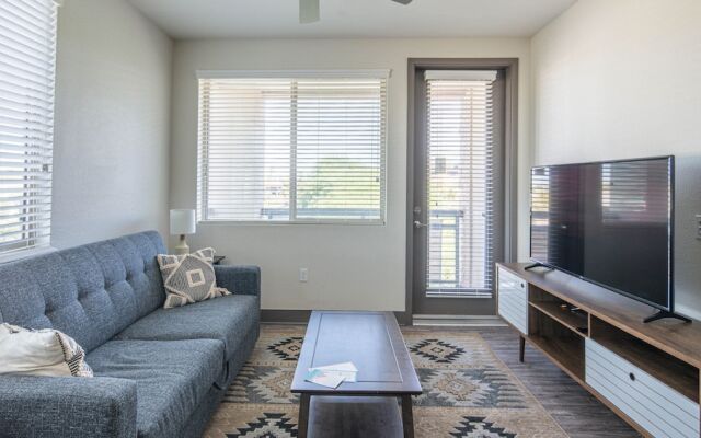 WanderJaunt Luxe Central Phoenix Apts