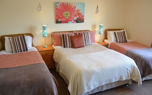 Seawinds Bed & Breakfast