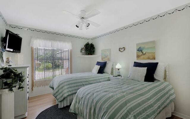 Piccadilly Cir Home