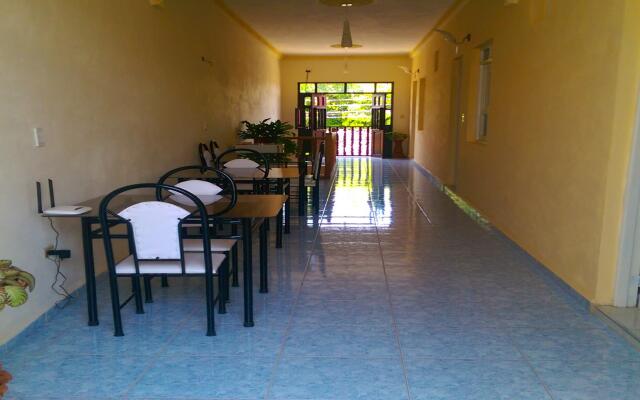 Hostal "D & G"