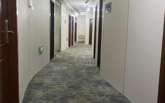 Tianyue Express Hotel (Wuhan Railway Station Happy Valley Branch)