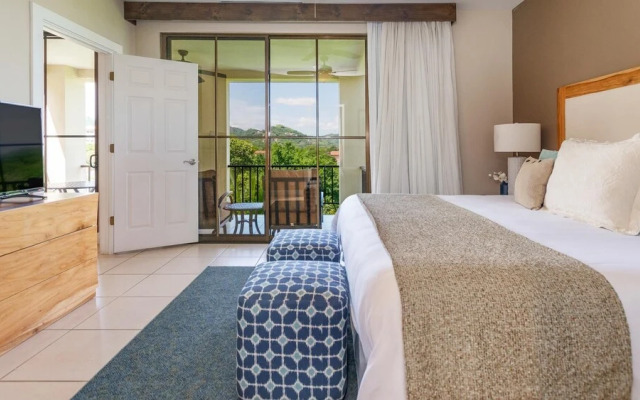 Well-decorated 3rd-floor unit with unique designs and mountainview in Coco