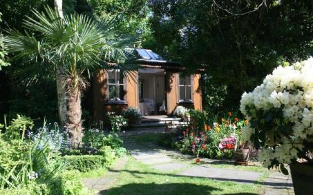 Bed & Breakfast at Ocklynge Manor