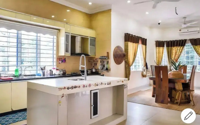 Villa Solihin