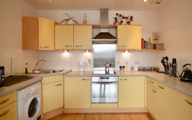 Bright Apartment In The Heart Of Bristol