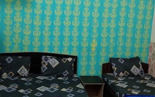 Hotel Gauri Shankar & Restaurant