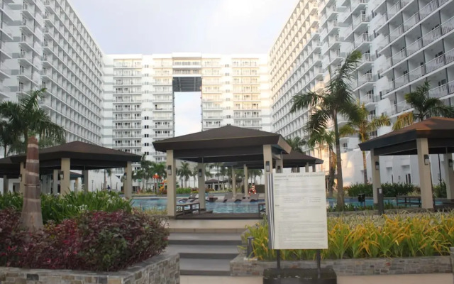 Shell Residences Apartment by Homebound