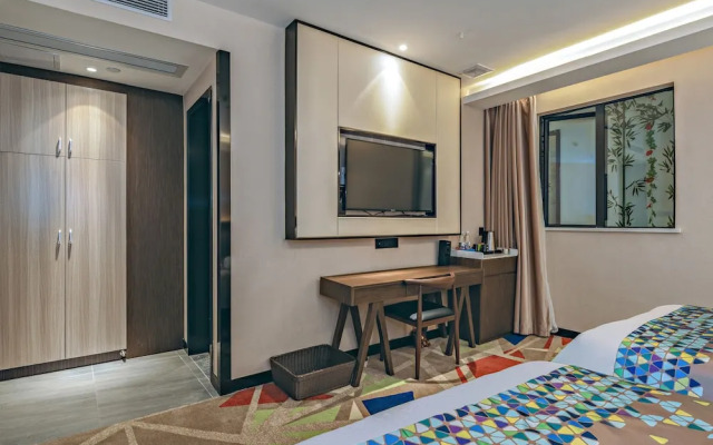 CHEERMAY HOTELS (Guangzhou Pazhou Exhibition Center Chigang Metro Station)
