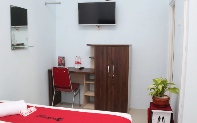 RedDoorz Syariah near Suncity Mall Madiun