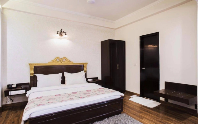 Rockland Hotel - C R Park