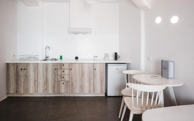 Amphitrite Suites Santorini