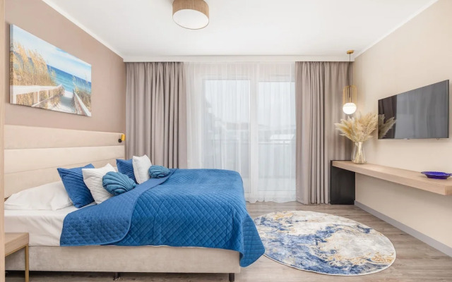 Blue Seashell Studio by Renters