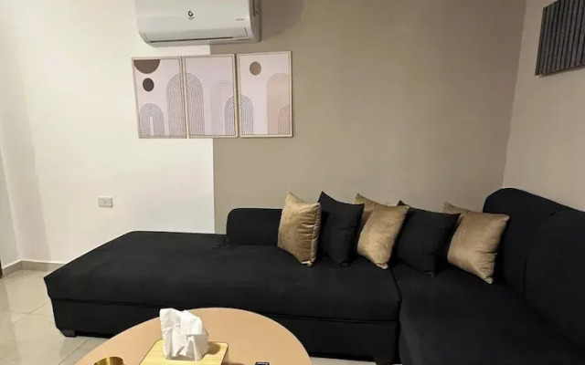 Stylish Luxe Apartment Fr 0005