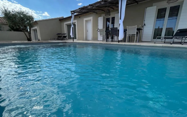 Villa provençale avec piscine