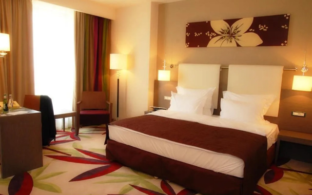 Golden Tulip Ana Dome