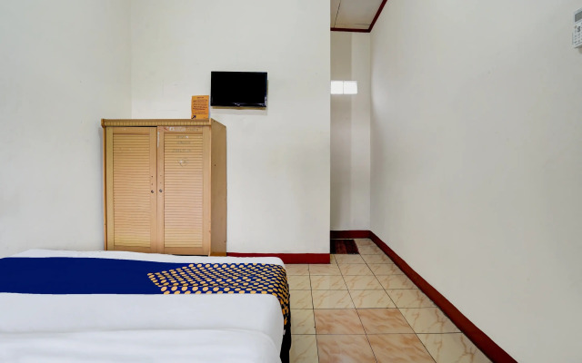 OYO 3882 Pondok Pujasera