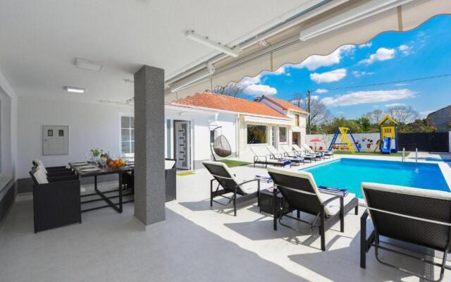Villa Mare - with HEATED POOL