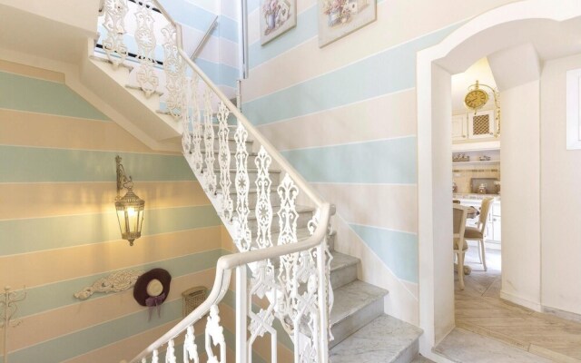 Beautiful Apartment in Viareggio With 3 Bedrooms, Jacuzzi and Sauna