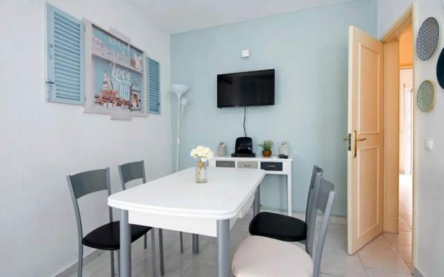 Lena’s Beach House by HelloVacations