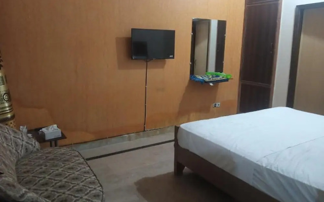 Hotel Decent Lodge