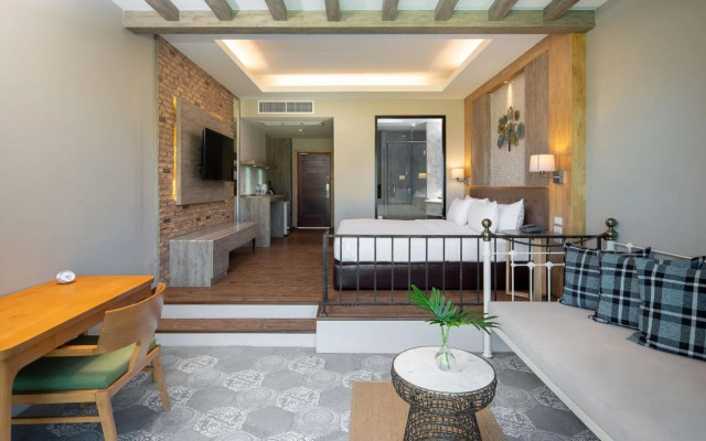 La Isla Pranburi Beach Resort