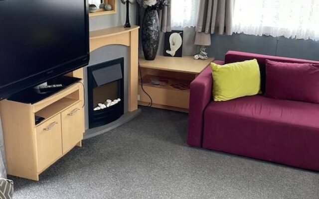 Inviting 3-bed Caravan in Skegness