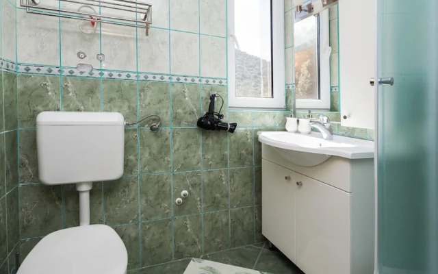 A4 - Modern apt w. Terrace, 3 min Walk to Beach