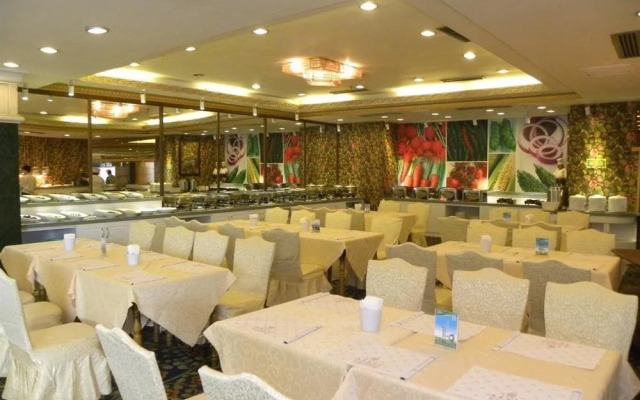 Century Plaza Qidu Hotel