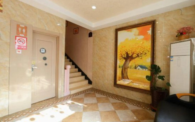 Center Of City Creo Hotel