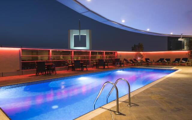 Sunday Mega Hotel Sheikh Zayed Road Near DIFC