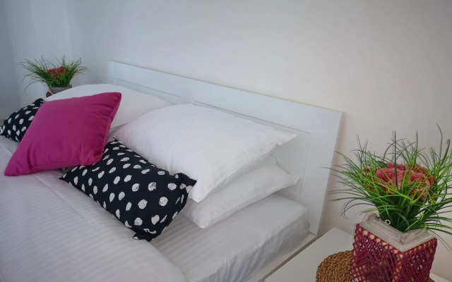 Rose One Bedroom Apartment -25