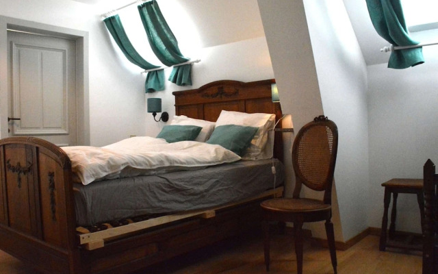 Beautiful Castle in Freux With Sauna