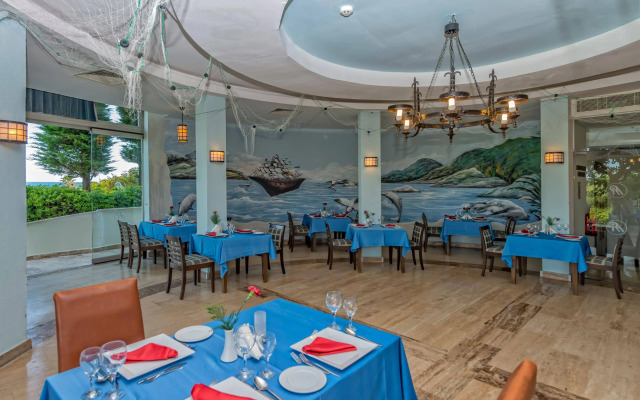 Royal Atlantis Spa & Resort
