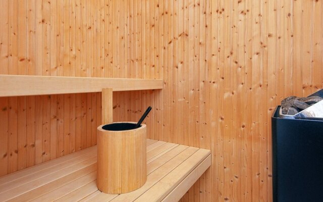 6 Person Holiday Home in Glesborg