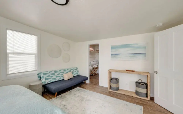 Pet-friendly Cayucos Home: Walk to Public Beach!