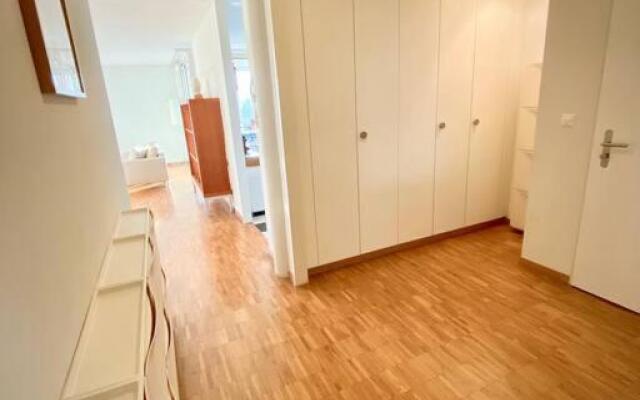 Your bright and spacious apartment by the lake