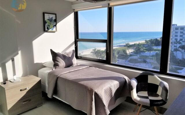 Alexander 1003 4 Bedroom Apts by RedAwning