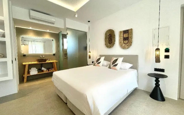 Mykonos Dot Suites