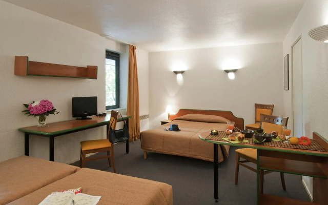 Aparthotel Adagio Access La Défense Léonard de Vinci