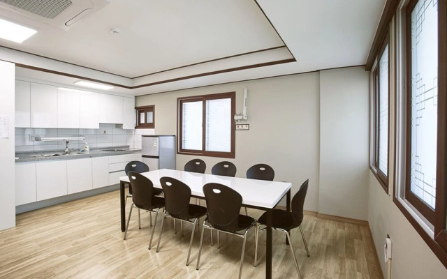 Busan Ohnpax Residence