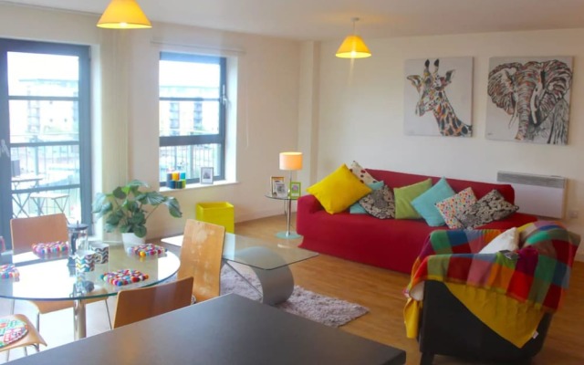 2 Bedroom Flat In Limehouse