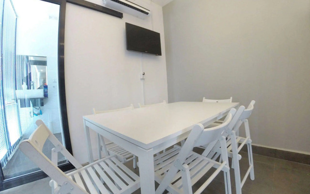 Aura Thematic Hostel