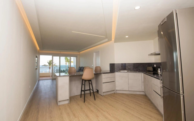 Luxury Ocean Beach Apartment