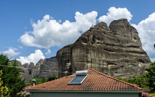 Fani's House Under Meteora