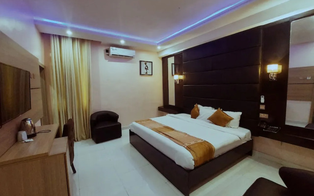 Olympus Hotel & Suites