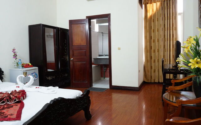 Hanoi Golden Moon Guest House