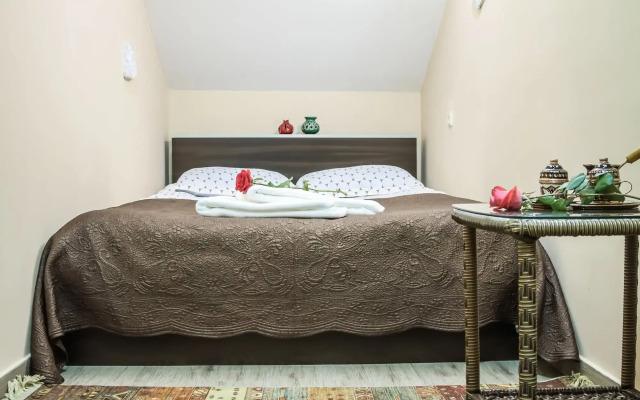 MGA Hostel & Tours